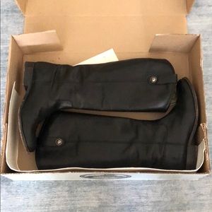 Frye Melissa Button size 8